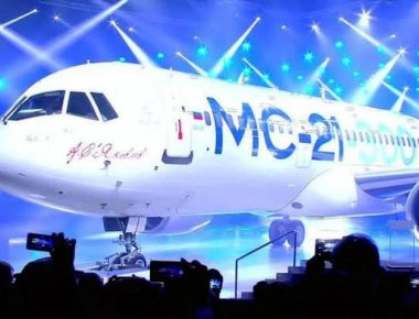 Η Ρωσία πραγματοποίησε σήμερα την πρώτη πτήση του επιβατικού αεροσκάφους MS-21